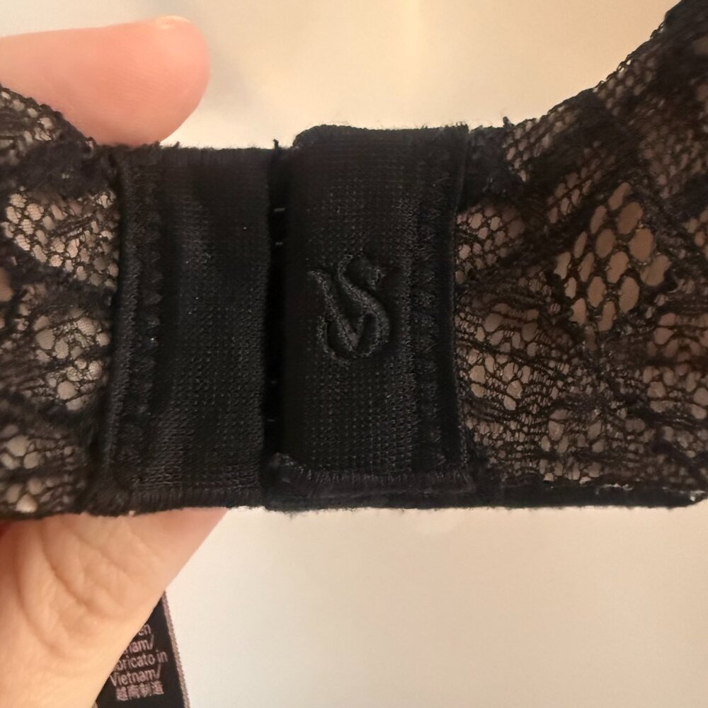 Victoria’s Secret Body by Victoria Black Lace Plunge Bra | 36D - Picture 7 of 11